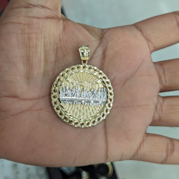 10kt Real Gold Last Supper Pendant